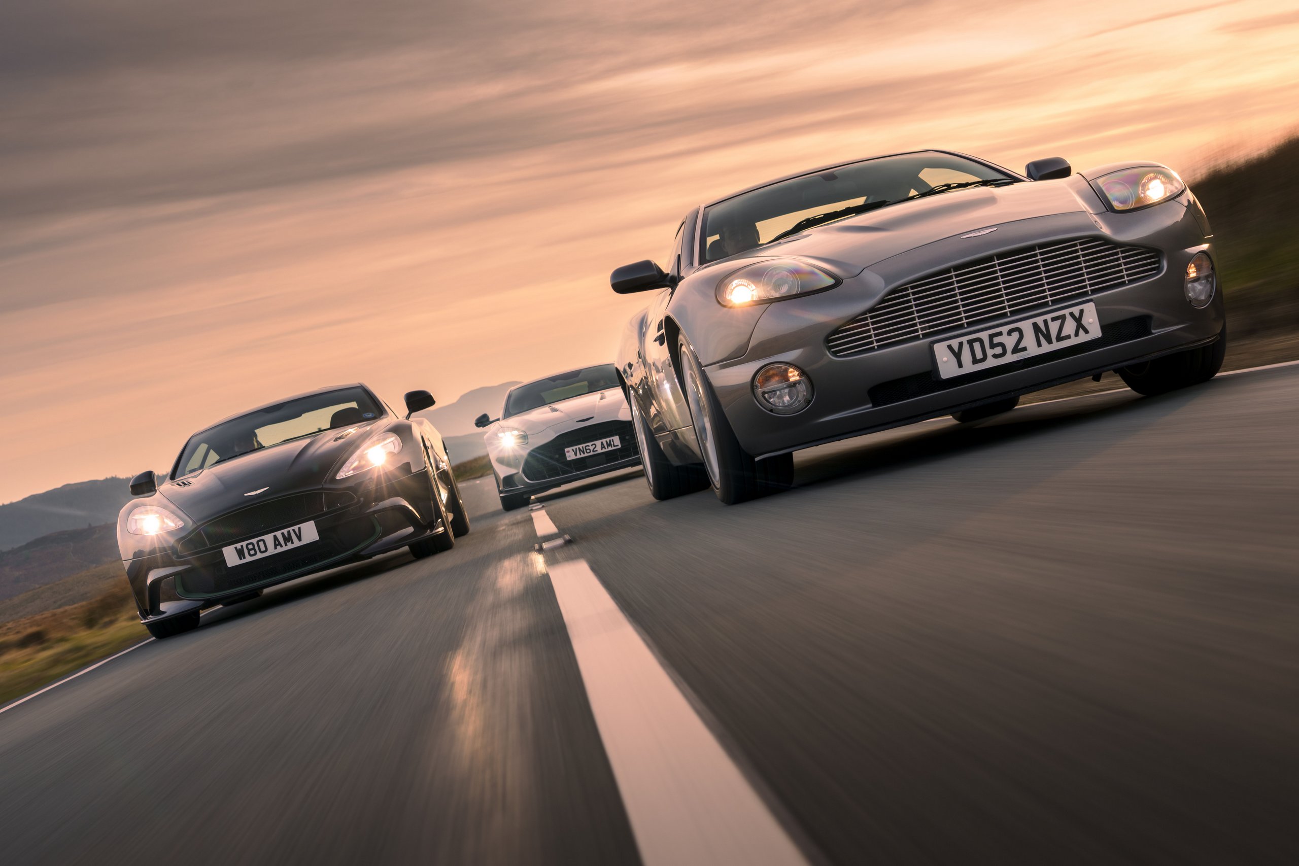 aston-martin-vanquish-at-25_02 | Vezess