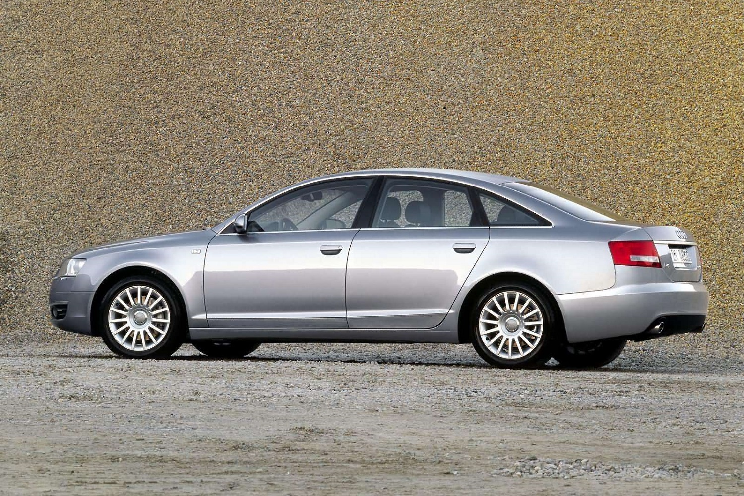 audi-a6_3-2-2005-hd-c98599e91c584896baea1162f8914073374c6dbe9 | Vezess