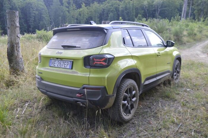 Városban otthon, terepen elemében – ilyen a legnépszerűbb Jeep 13
