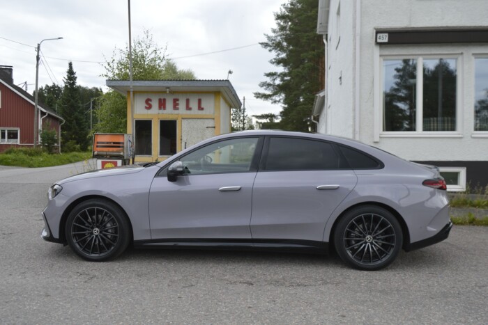 Igazi Mercedes az elektromos C-osztály 12