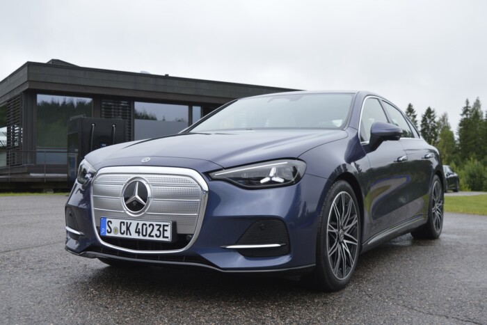 Igazi Mercedes az elektromos C-osztály 14