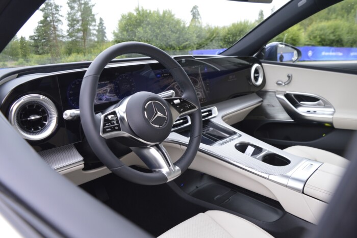 Igazi Mercedes az elektromos C-osztály 11