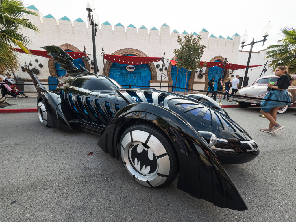 Batman Cars At Warner Park In Madrid | Vezess