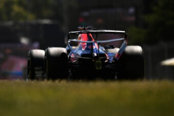 Két csapatot is vizsgálnak Verstappen balesete után