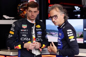 Sorban állnak a pilóták Verstappen üléséért