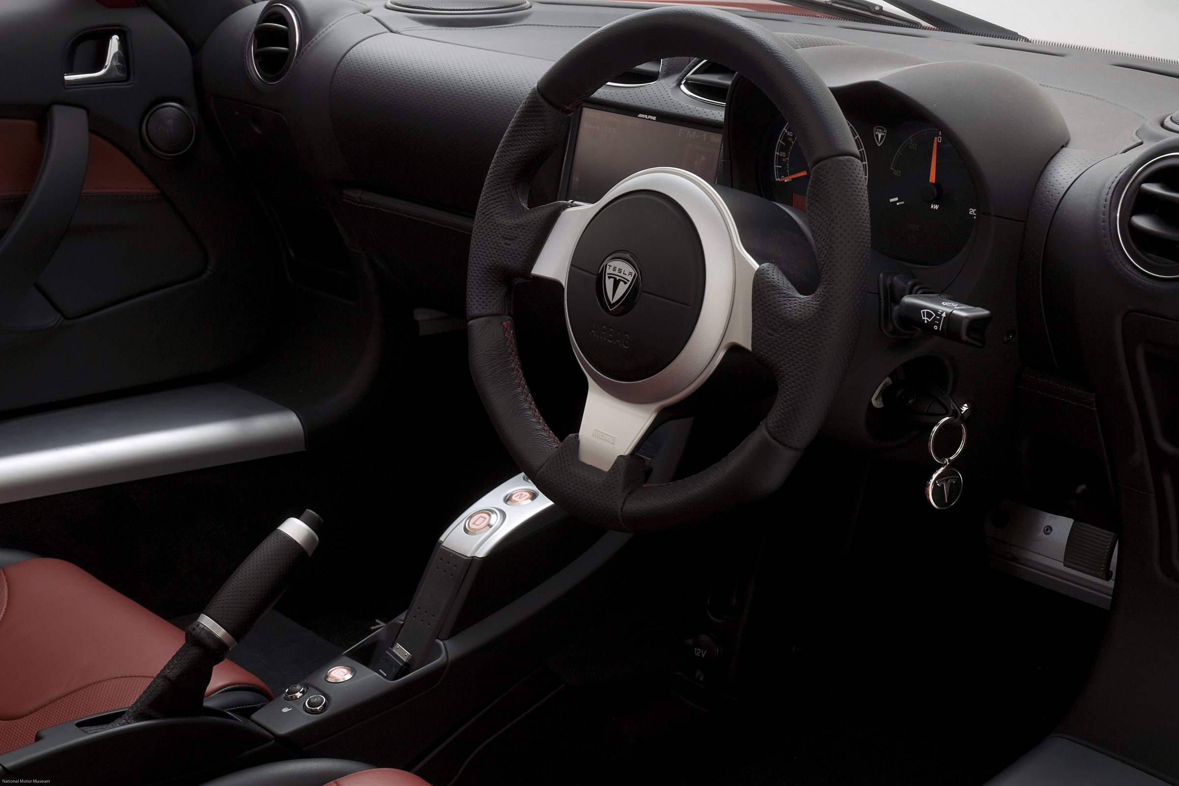 2010 Tesla Roadster | Vezess