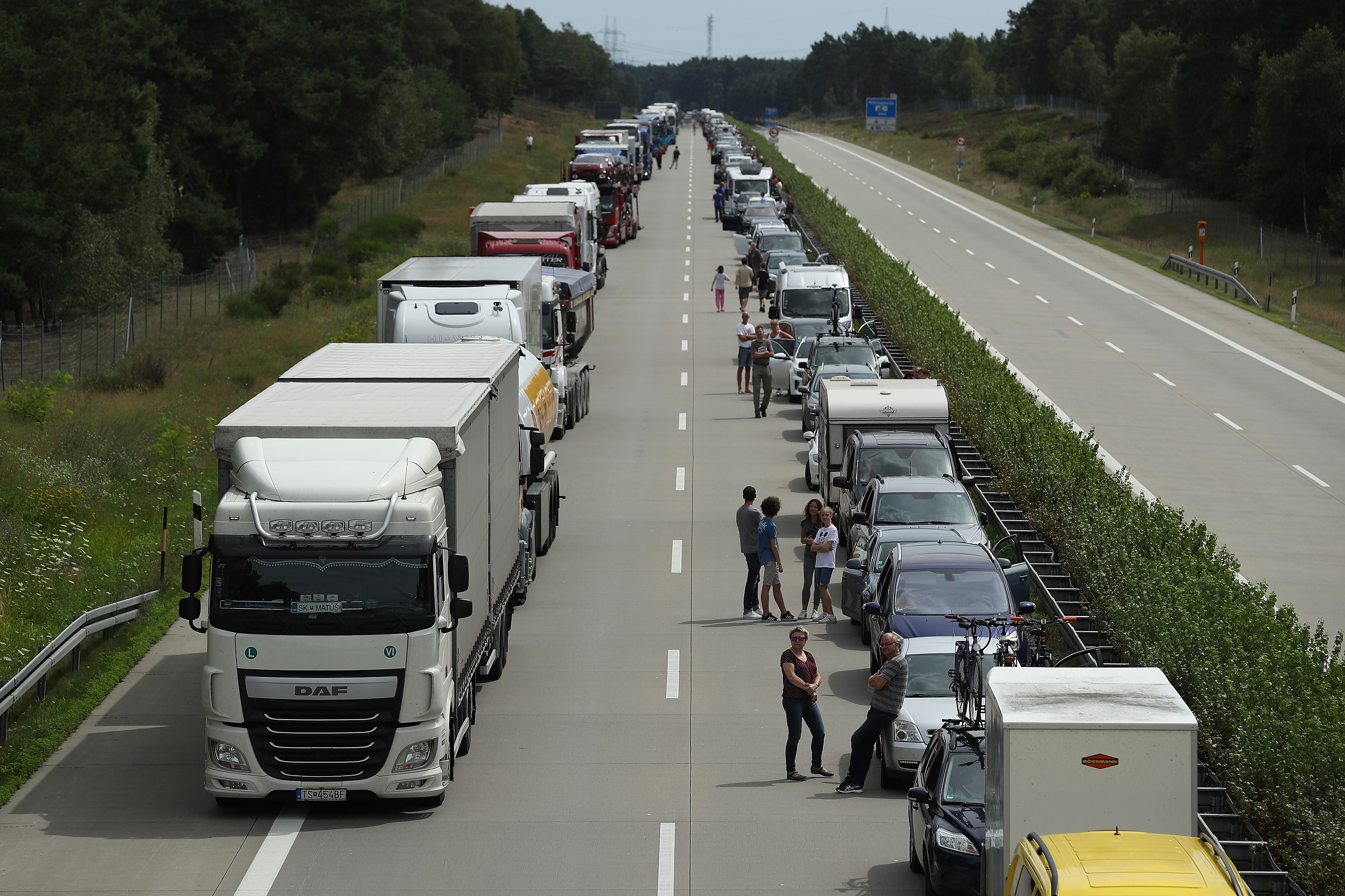 Ezt kérik a kormánytól a fuvarozók a hazai üzemamanyagár miatt