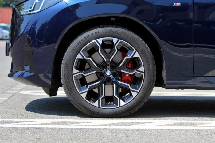 Mit ad egy liter és két henger ennek a BMW-nek? 23