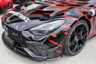 Rajzfilmfigurának öltöztették az F1-es biztonsági autót 1 Rajzfilmfigurának öltöztették az F1-es biztonsági autót 1