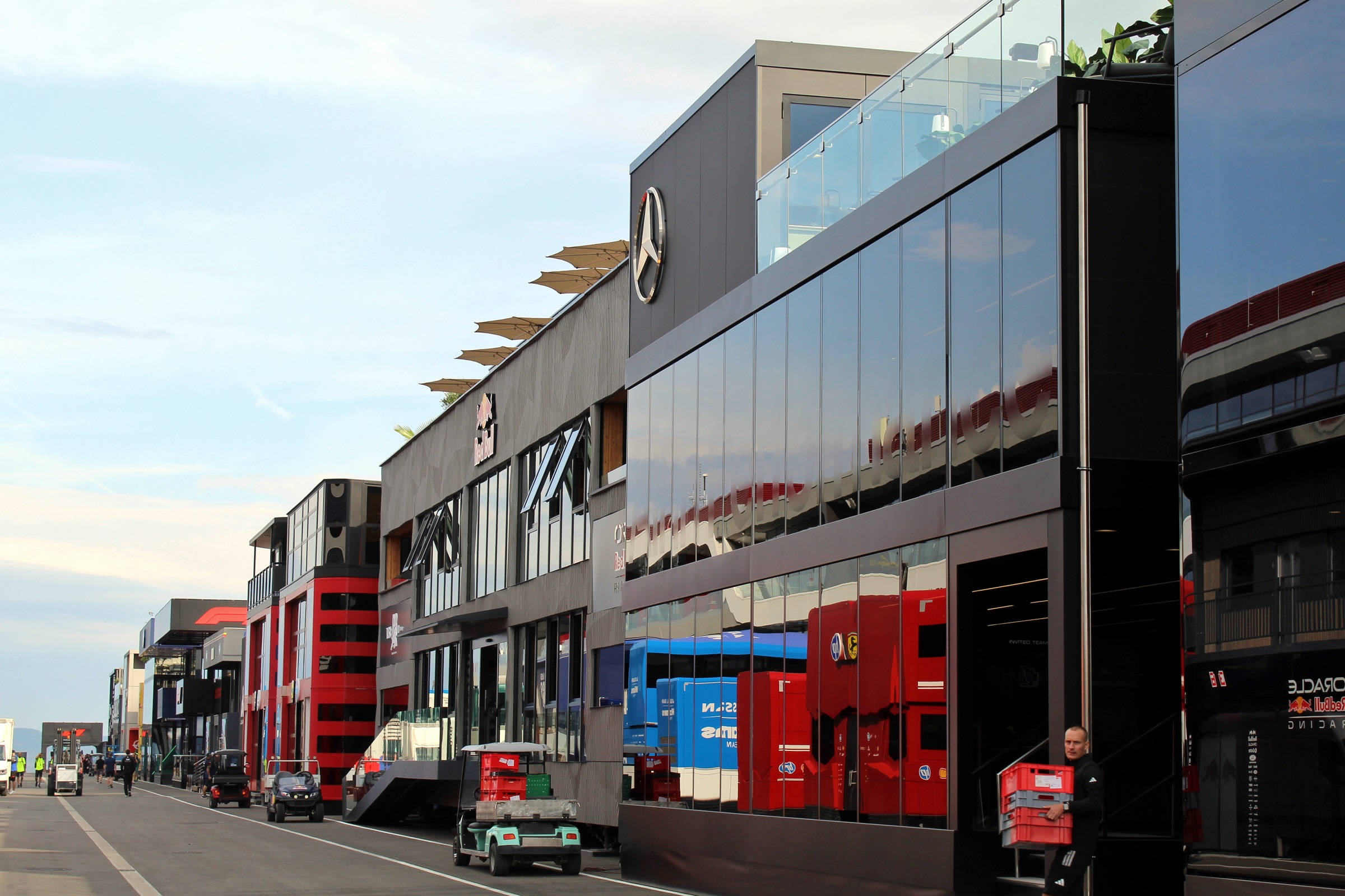 Két új épülettel bővült a Hungaroring a Forma-1-re