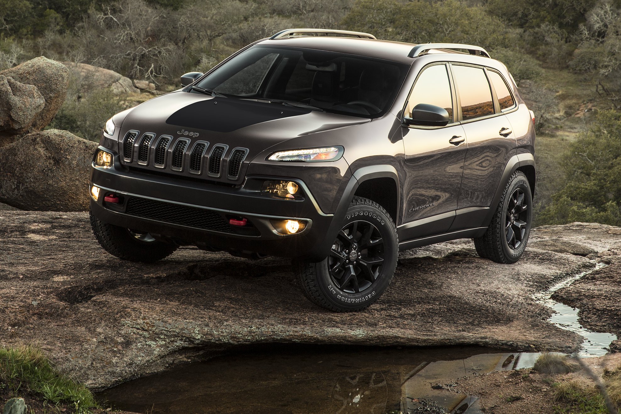 2018 Jeep® Cherokee Trailhawk | Vezess