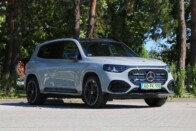 Magyarországra kerül a Mercedes új, különleges modellje 7