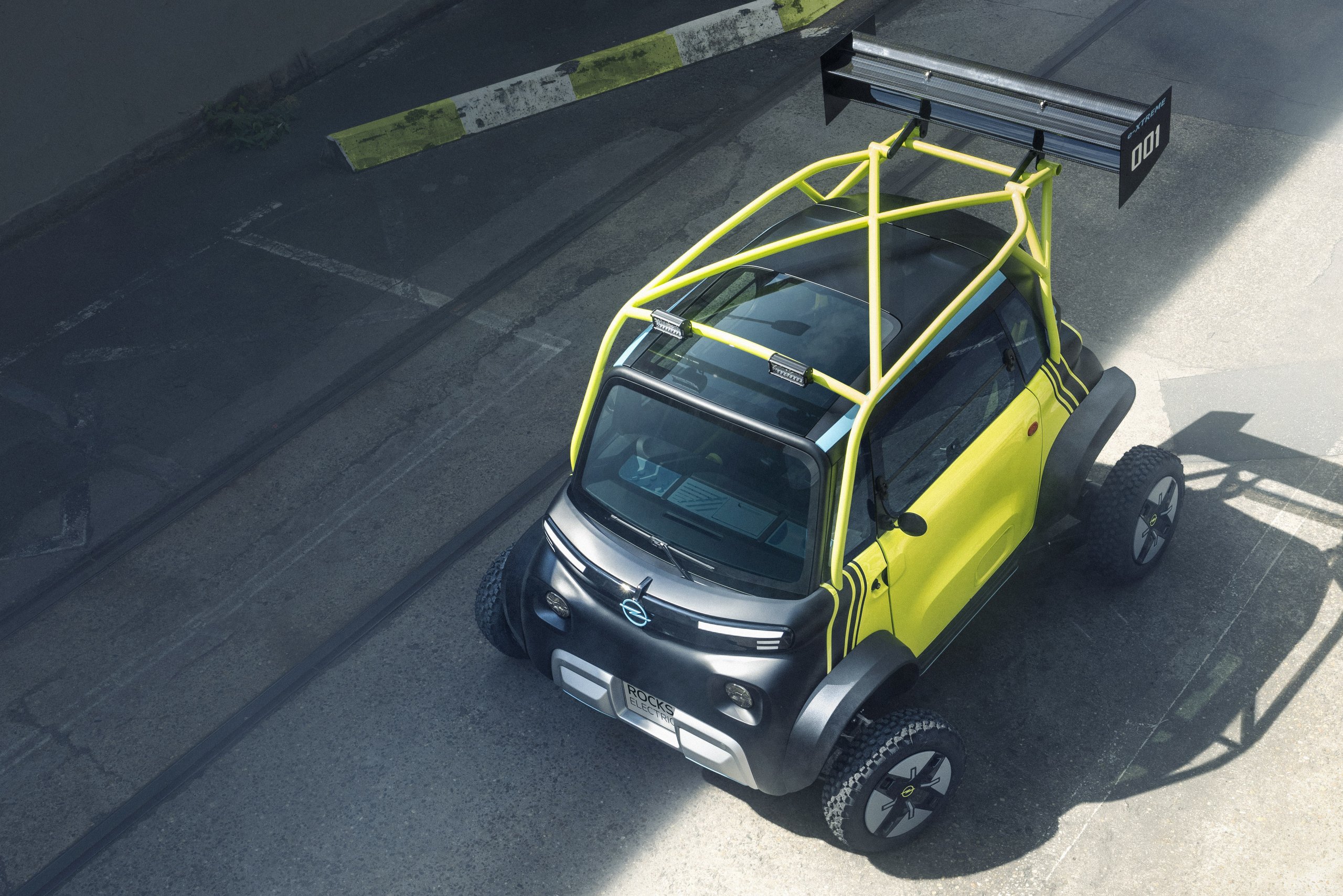 motor-show-appearances_-opel-rocks-e-xtreme-in-zurich-and-essen3 | Vezess