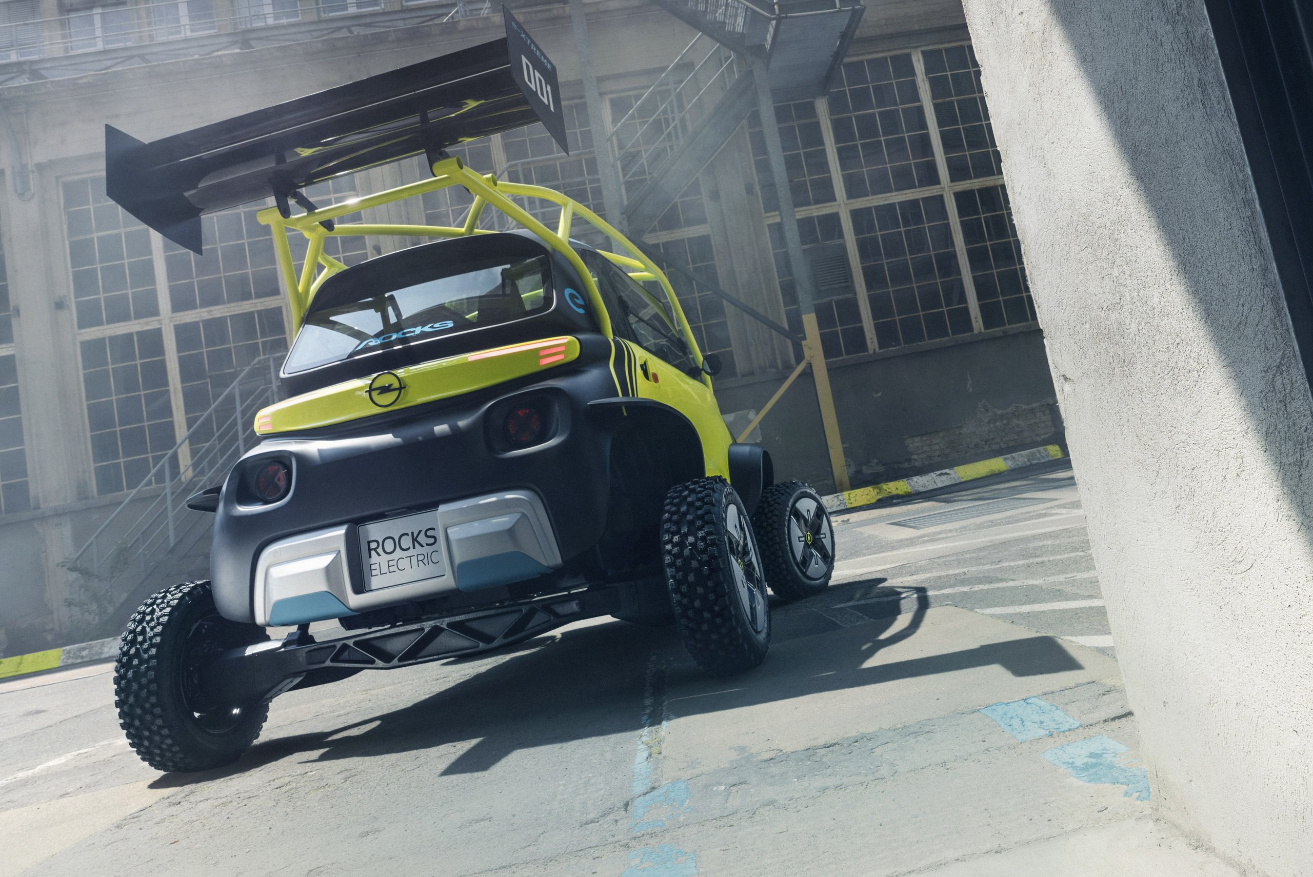 motor-show-appearances_-opel-rocks-e-xtreme-in-zurich-and-essen4 | Vezess