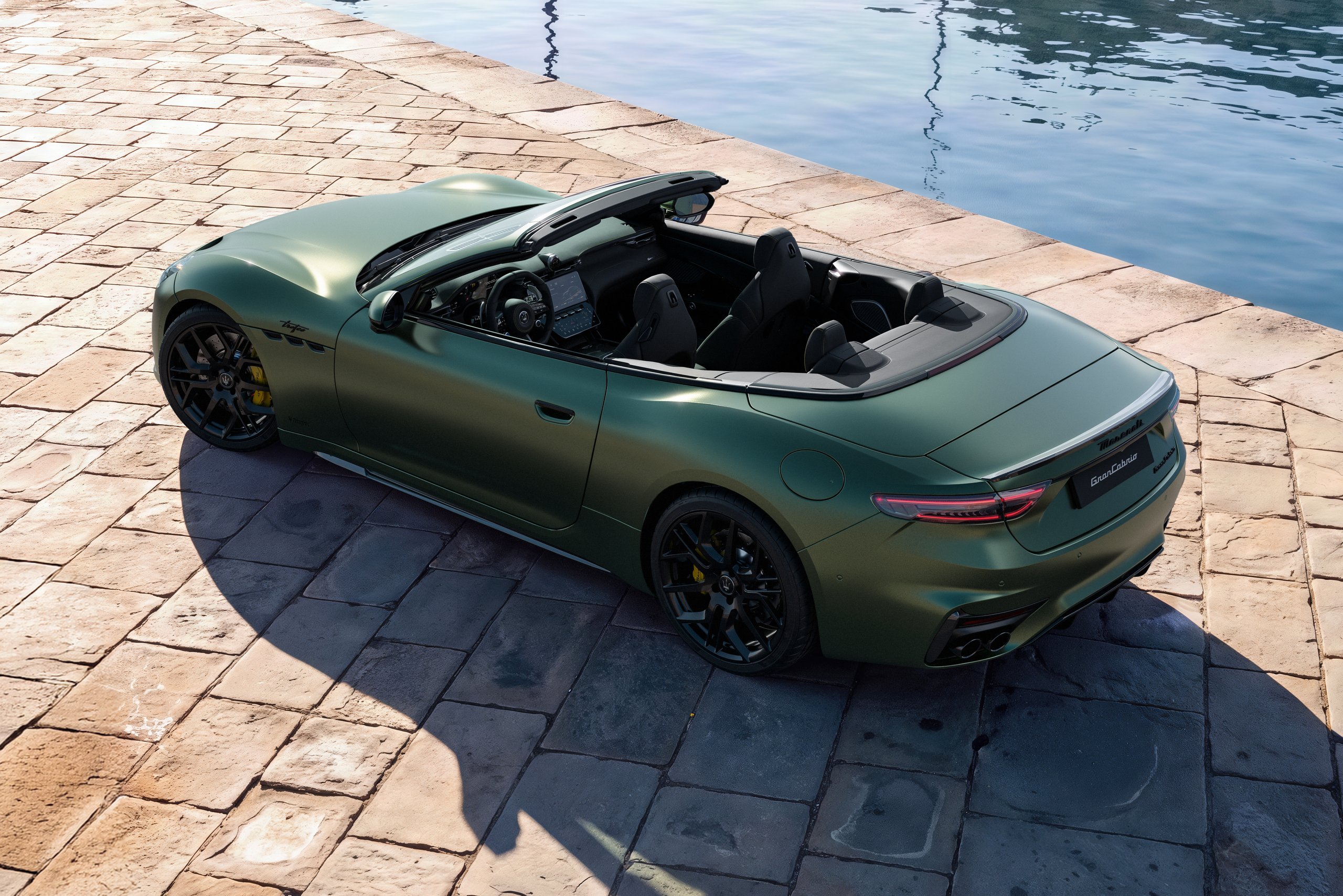 new-maserati-grancabrio | Vezess