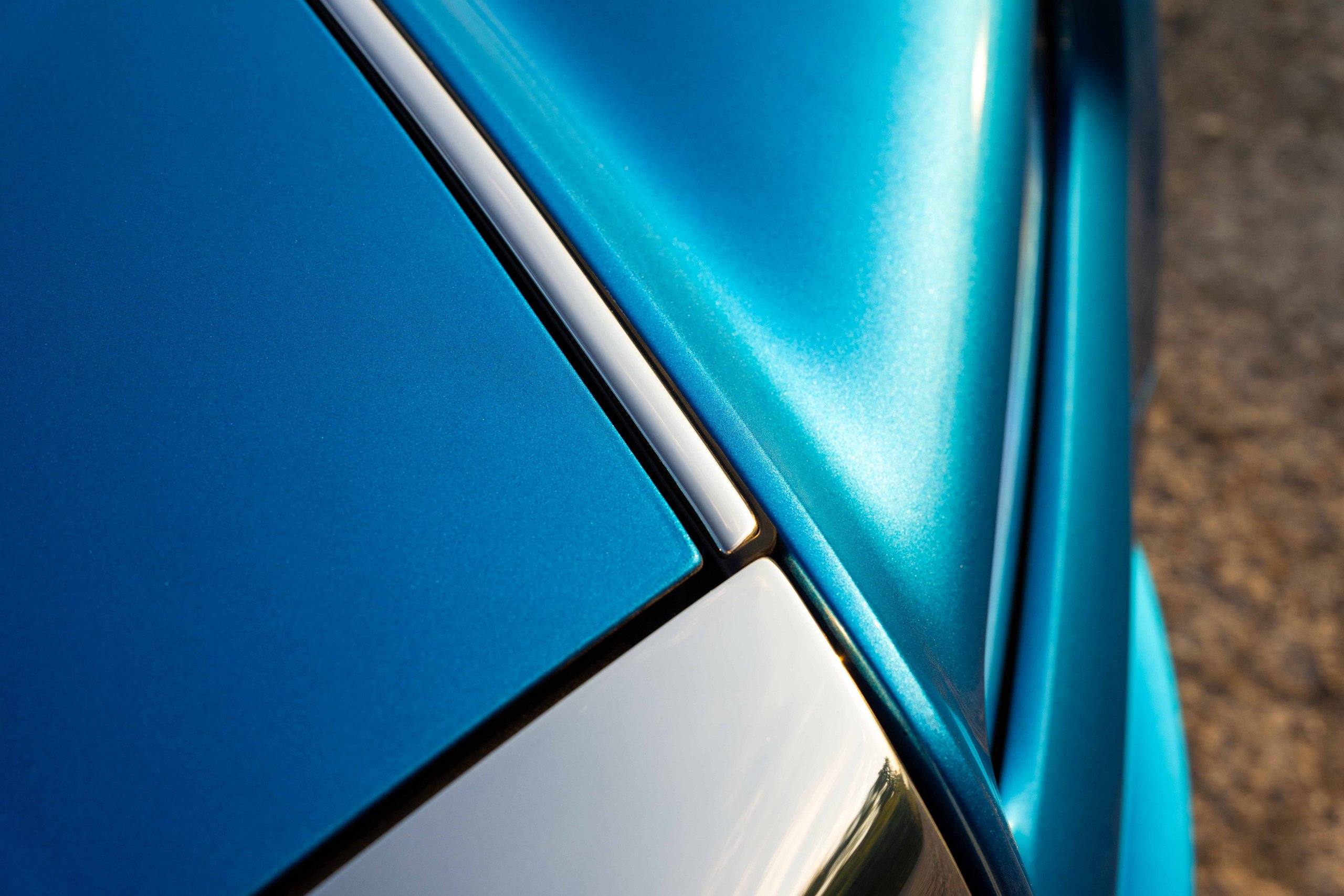 p90648605_highres_rolls-royce-presents | Vezess