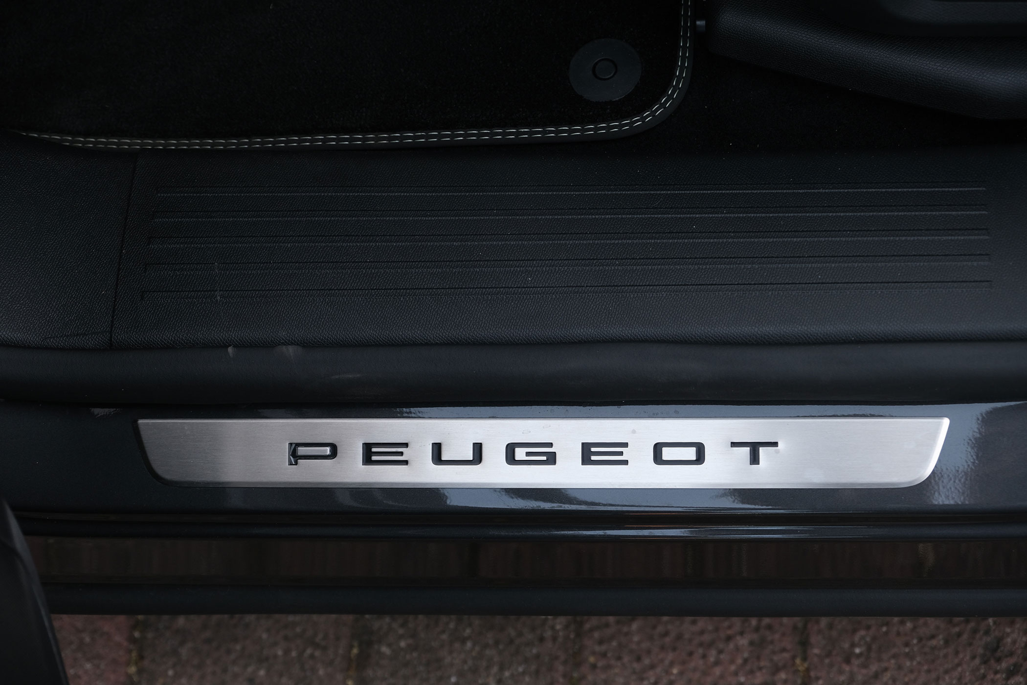 peugeot_3008-82 | Vezess