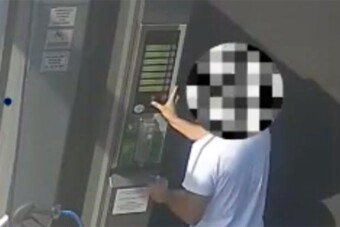 Nem sikerült a kártyás fizetés, szétverte a salgótarjáni autómosót