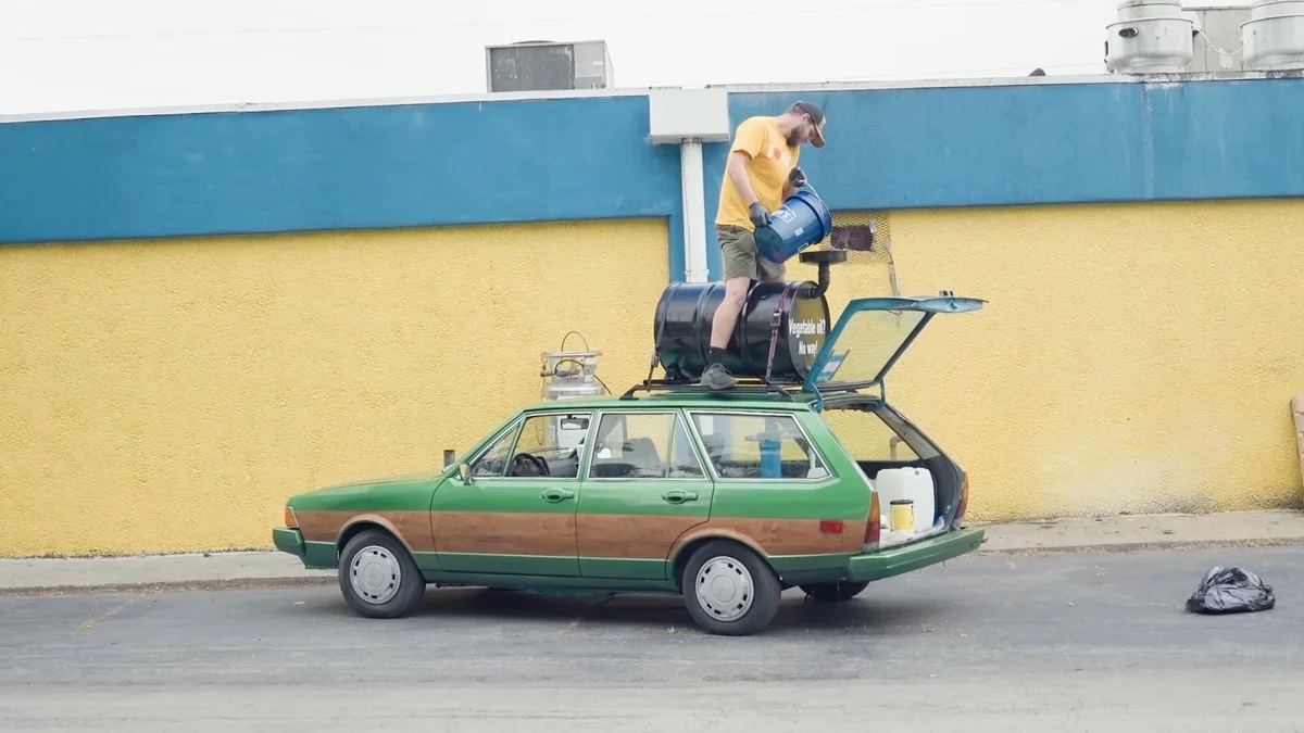 Ingyen, csak adományétolajat tankolva szeli át Amerikát egy öreg dízel Volkswagen 1 Ingyen, csak adományétolajat tankolva szeli át Amerikát egy öreg dízel Volkswagen 1