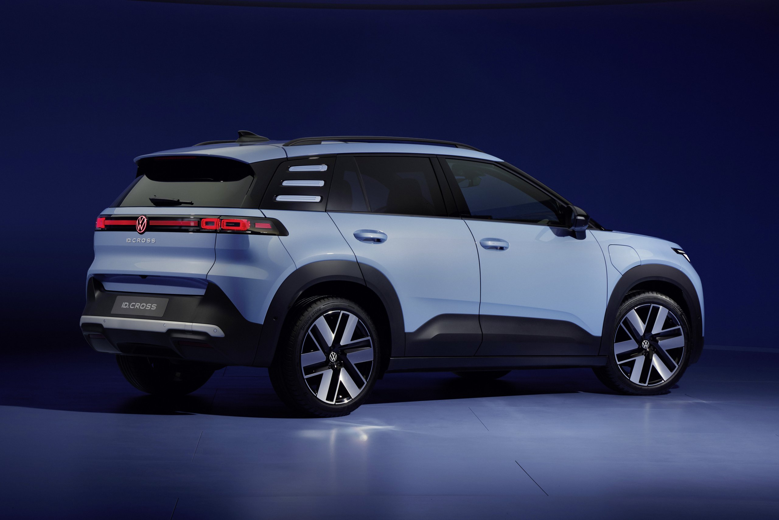 The all-new electric ID Cross | Vezess