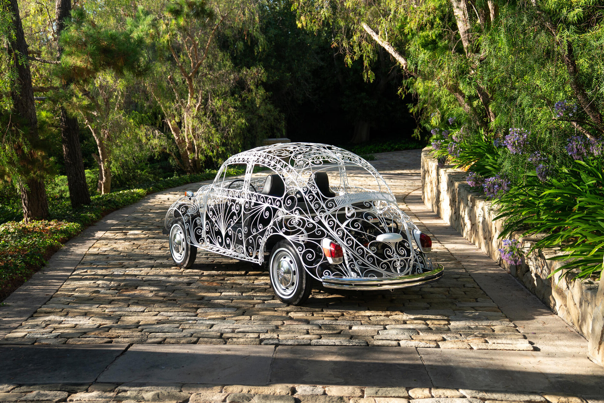 1970-volkswagen-beetle-wrought-iron-by-rafael-esparza-prieto_1465966 | Vezess