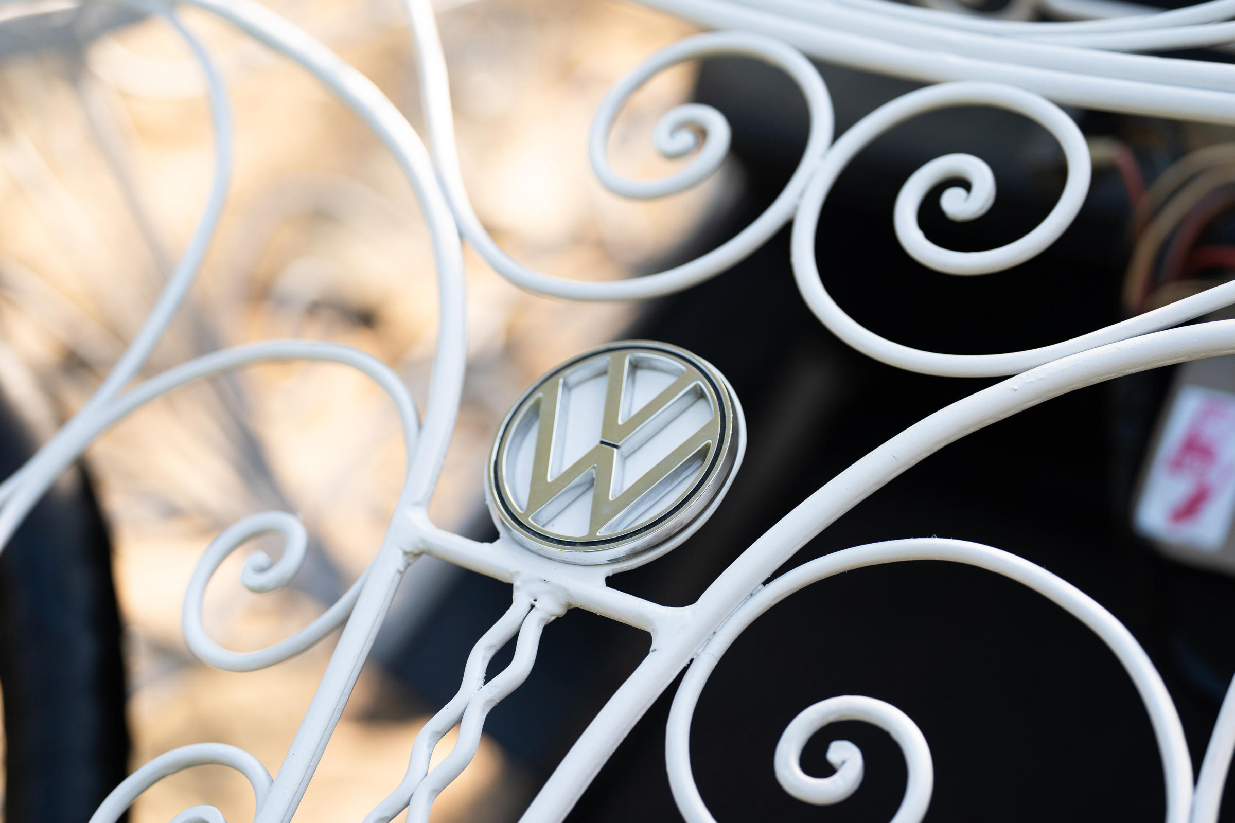 1970-volkswagen-beetle-wrought-iron-by-rafael-esparza-prieto_1465970 | Vezess