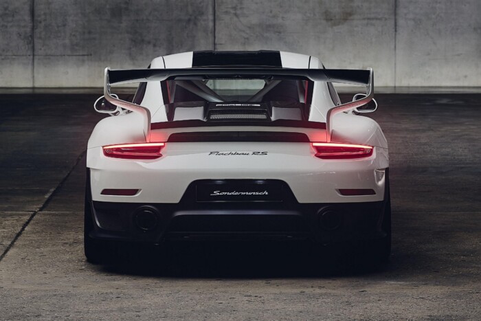 Lapos orral még szexibb a Porsche 911 18 Lapos orral még szexibb a Porsche 911 18