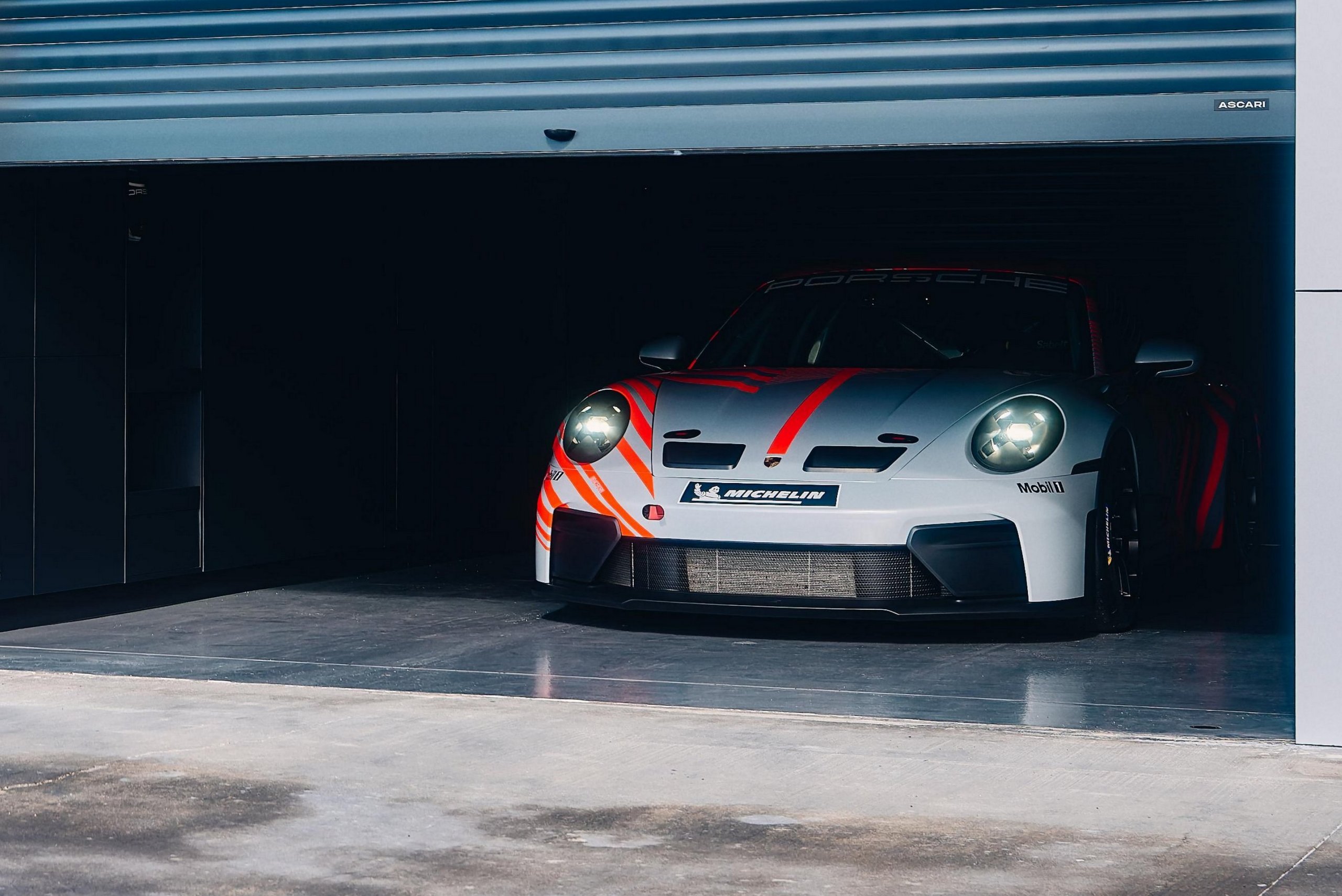 338949_4286x5357 | Vezess
