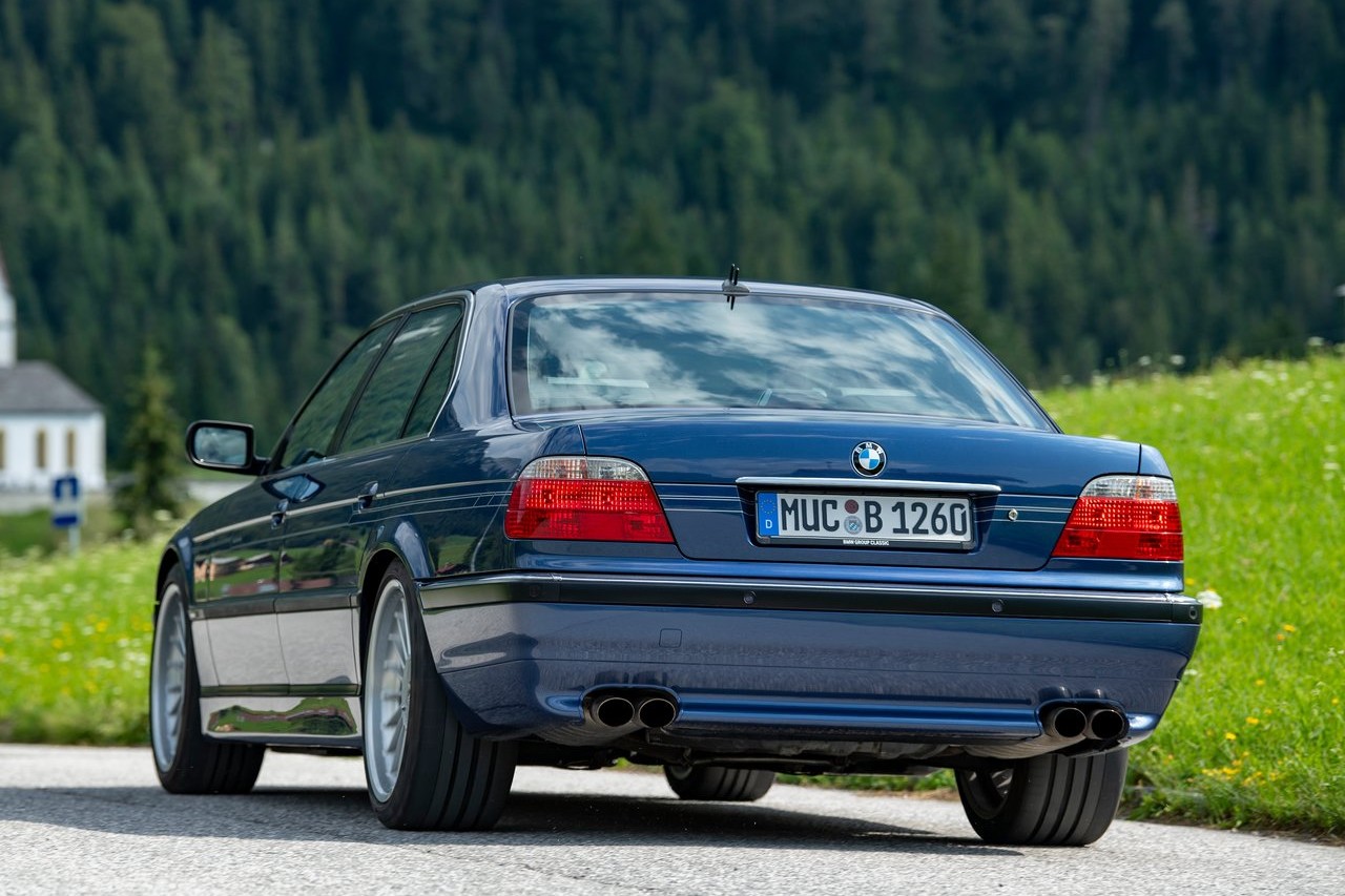 alpina-bmw_b12_6-0_e38-2000-1280-0fa6197a32ff29a8d99082f9612e251fe1 | Vezess