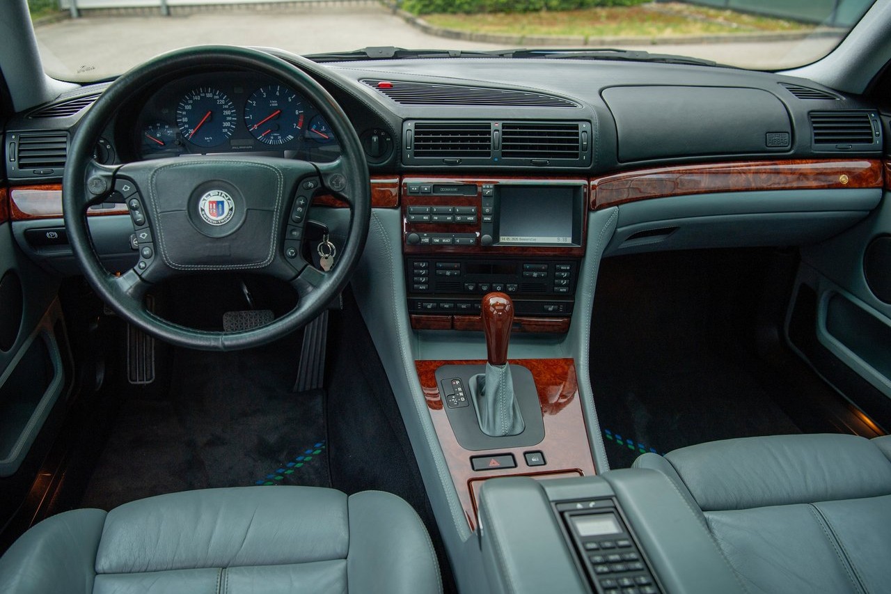 alpina-bmw_b12_6-0_e38-2000-1280-817156a4d2d30701bd1042fe01a8b9e1e0 | Vezess