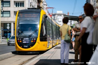 Te sem gondolnád: a 40. modern villamos zötyög a fővárosban