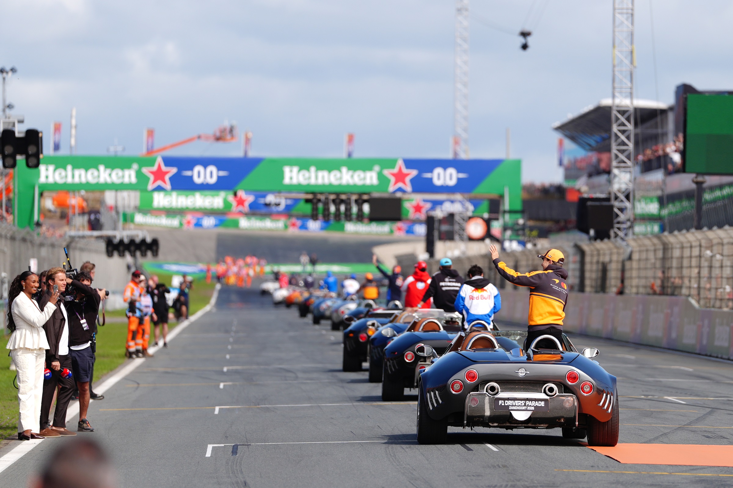 Dutch Grand Prix - Race Day - Mascot Circuit Zandvoort | Vezess