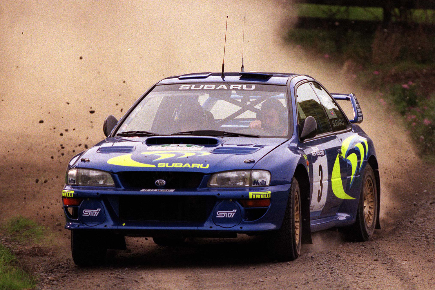 Colin McRae manouvers his Subaru Impreza through S | Vezess