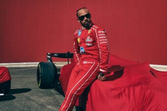 Schumacherrel fognak versenyezni Hamiltonék