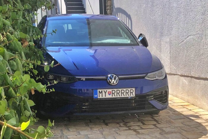 Megtaláltuk a világ legdühösebb rendszámát 2