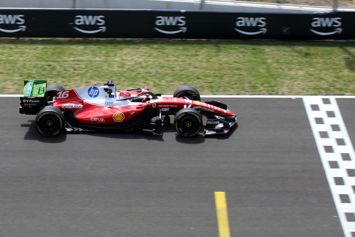 Folyamatosan nyafog a Ferrari, mondja a Mercedes F1-főnöke