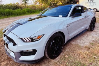 Tíz év és alig húsz megtett kilométer – legendás Mustang került elő