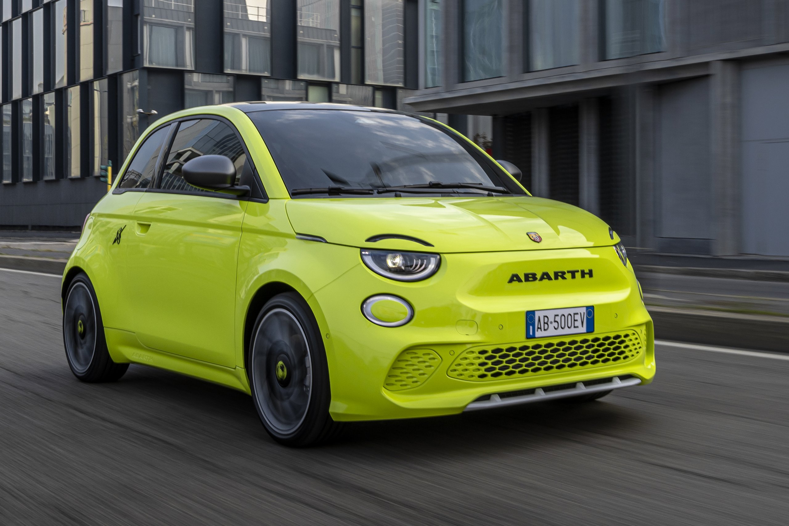 new-abarth-500e-turismo | Vezess