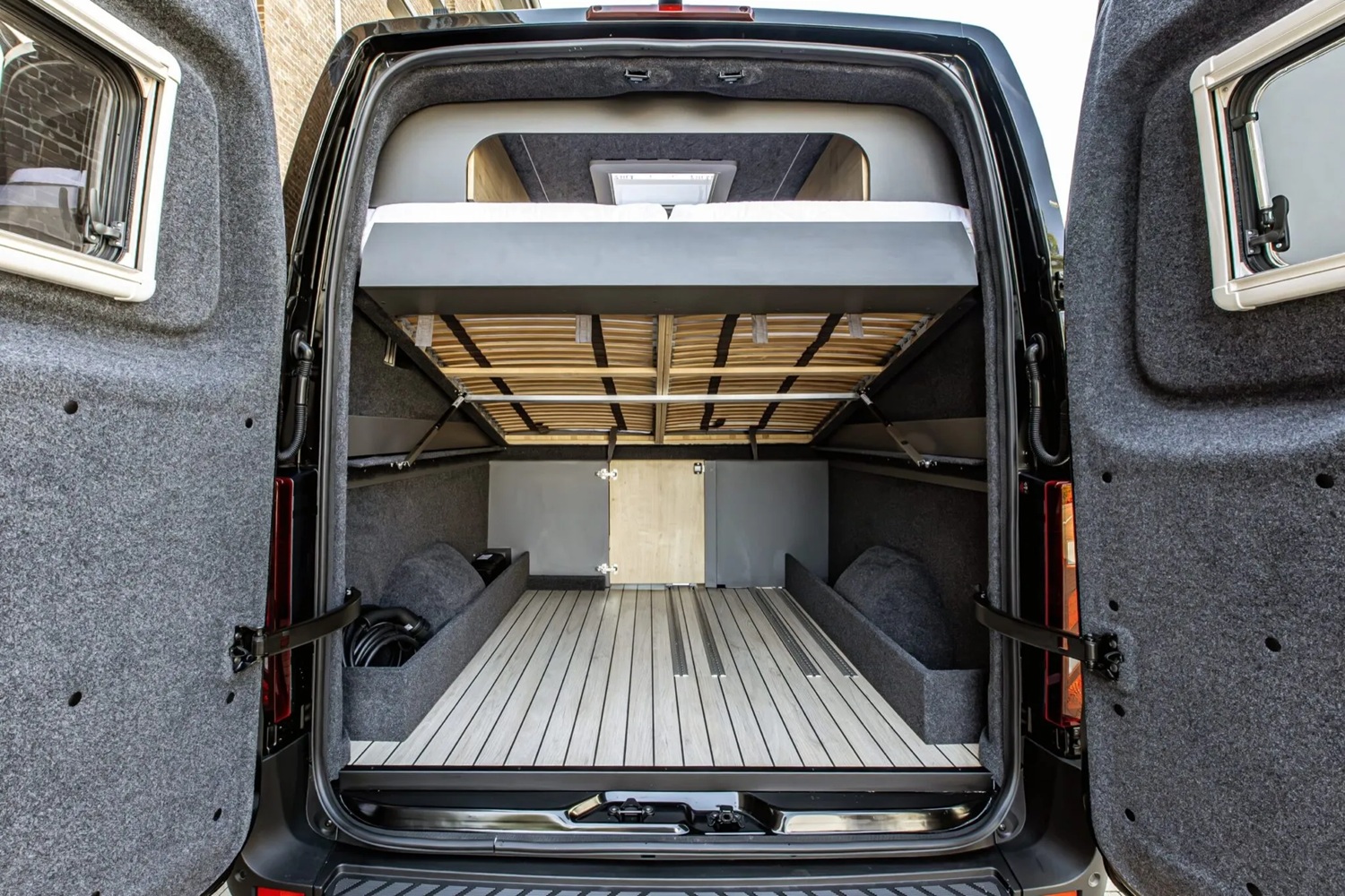 nissan-interstar-e-camper-00013-2048x1365 | Vezess