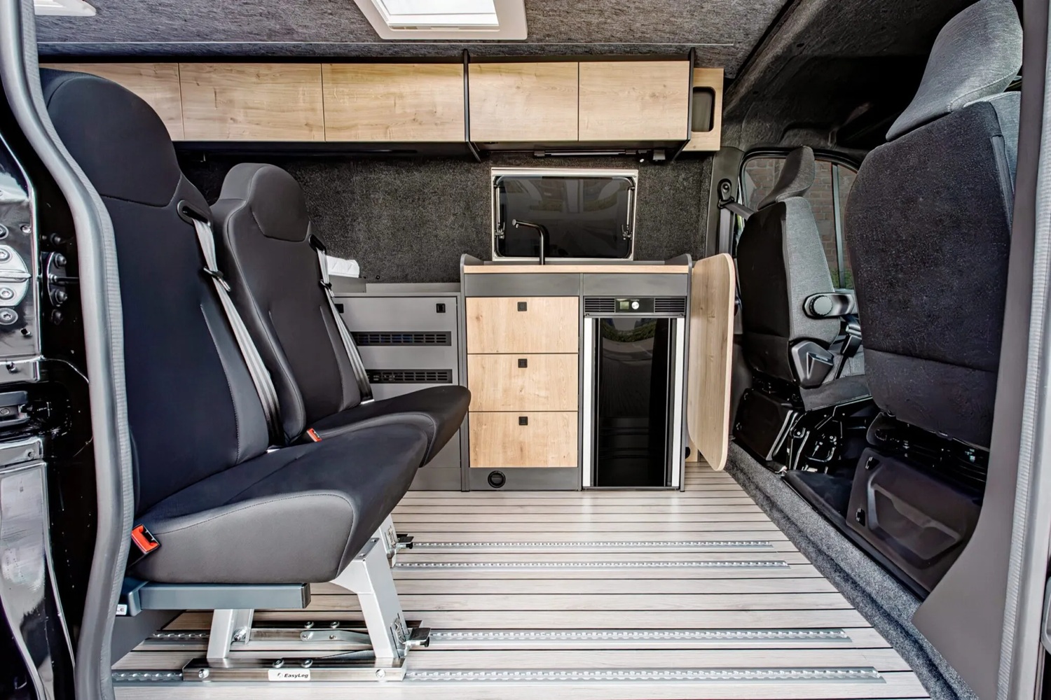 nissan-interstar-e-camper-00017-2048x1365-1 | Vezess