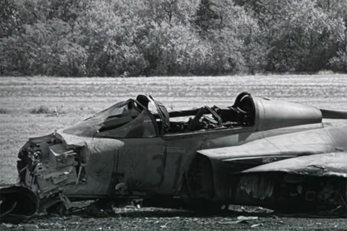 Fotókon a lezuhant Gripen, nem sok maradt belőle