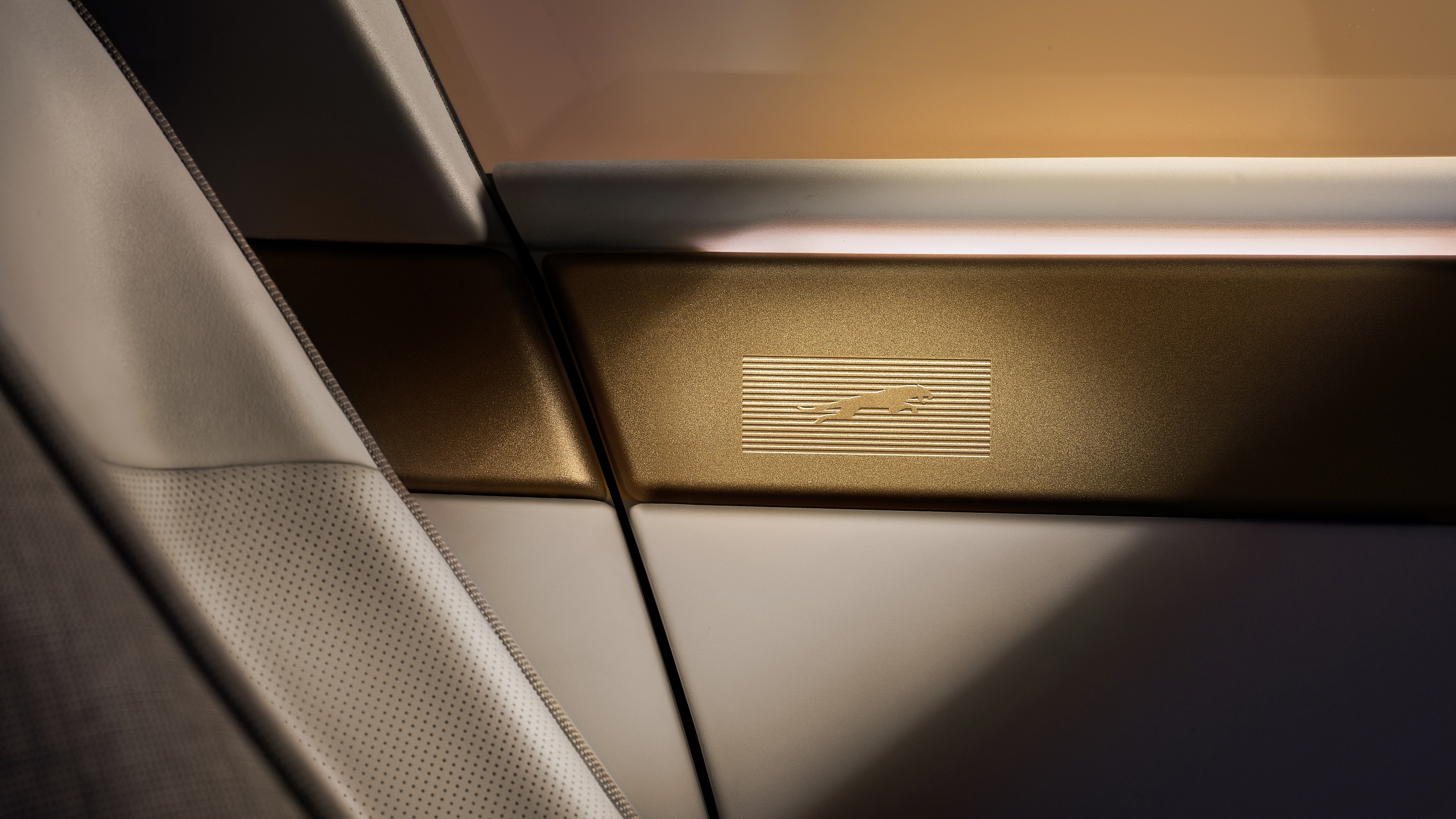 type01_gl_leaper_16x9 | Vezess