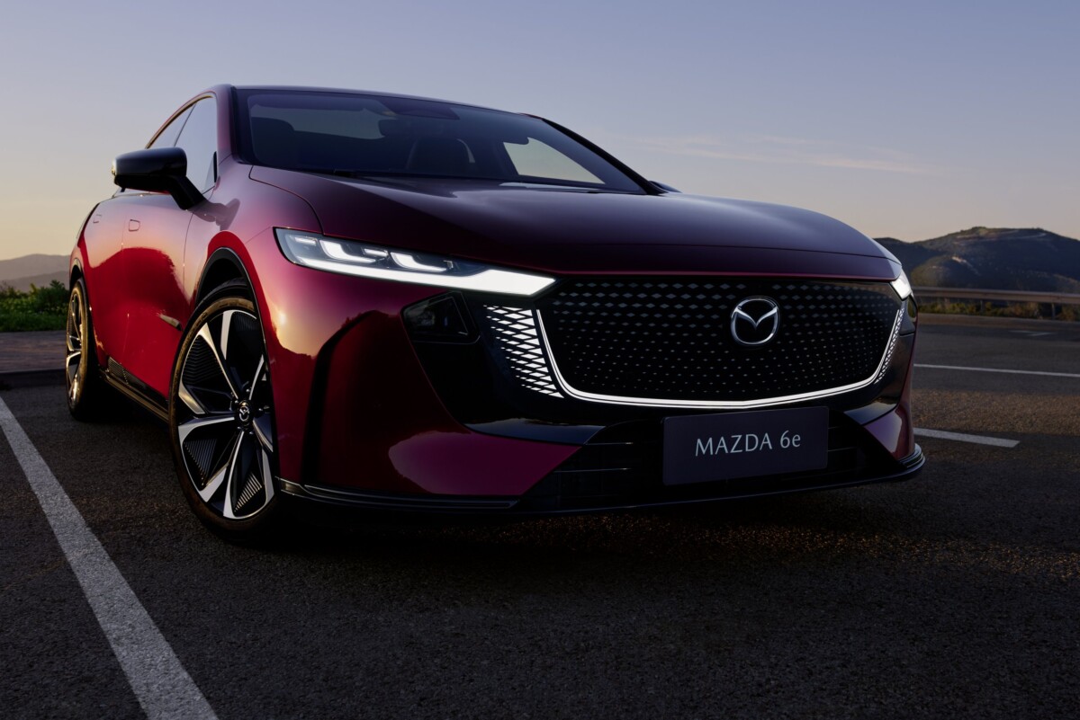 Átdolgozta zászlóshajó szedánját a Mazda