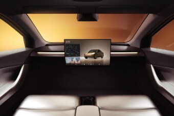 A tűzoltóknak is komoly fejtörést okoz a Tesla robotaxija