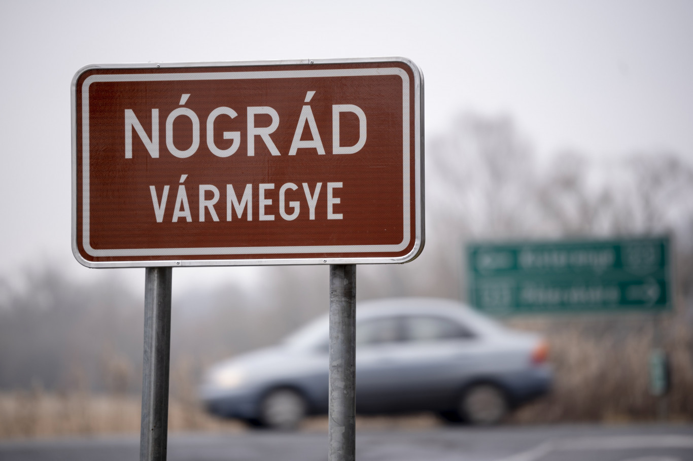 Óriási táblacsere kezdődik a magyar utakon
