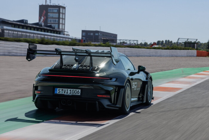 20 millióért másodperceket kapsz ebben a Porschéban 19