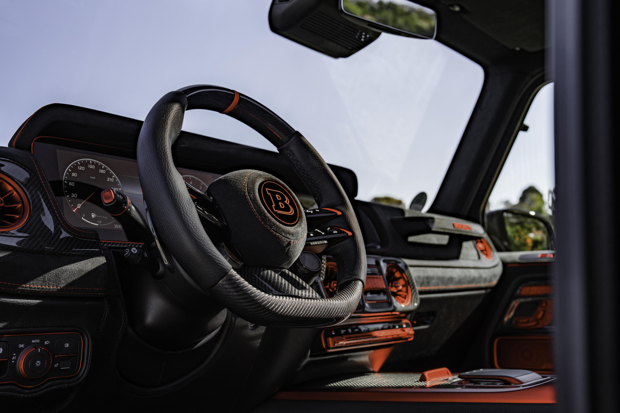 brabus-900-re-cabrio_w-465_on-location-4 | Vezess
