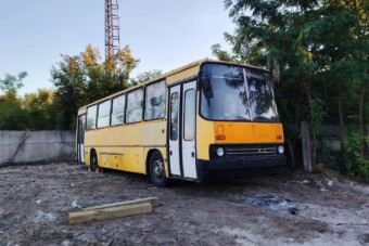 Elhagyatva pusztult, mégis megmentették: új életet kapott a 37 éves Ikarus