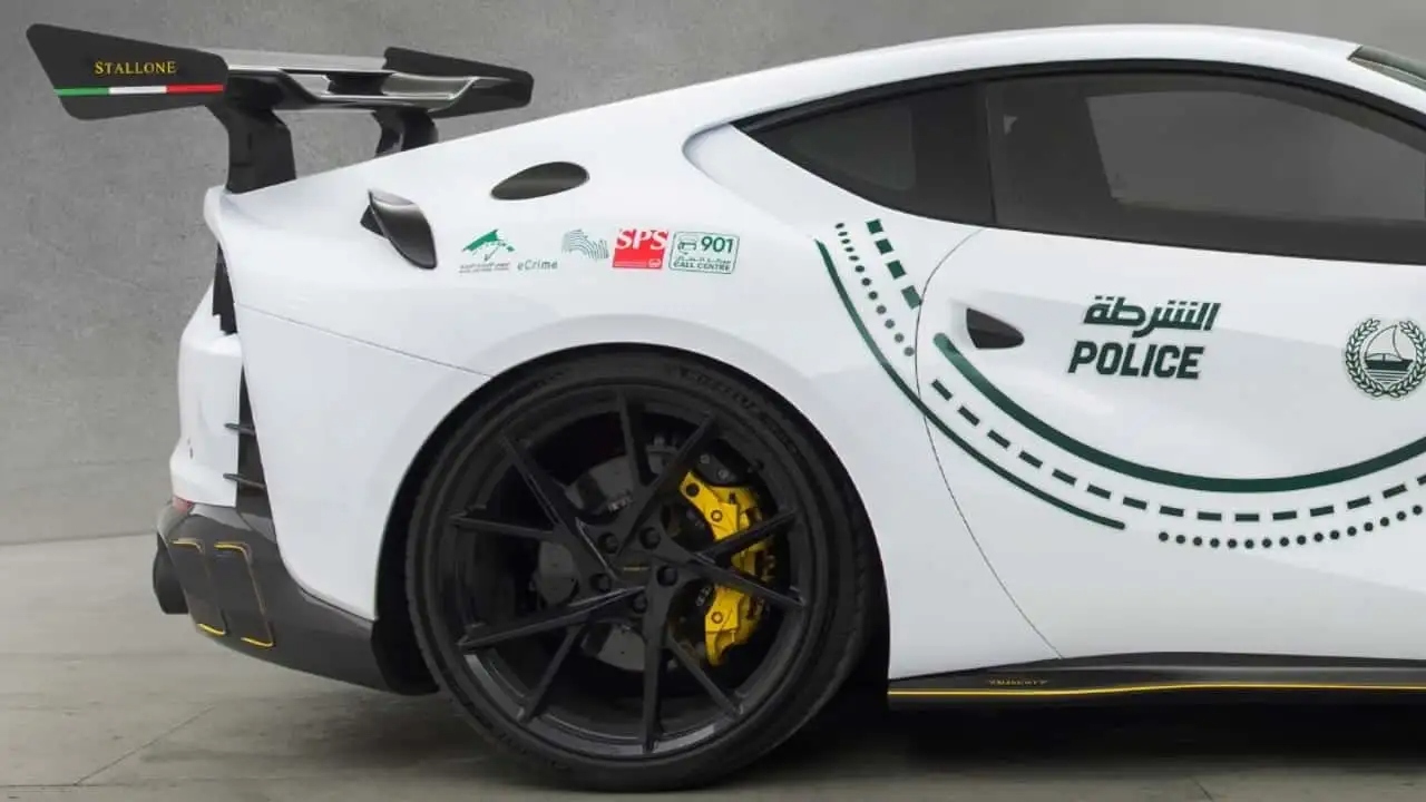 ferrari-812-superfast-dubai-poli02 | Vezess