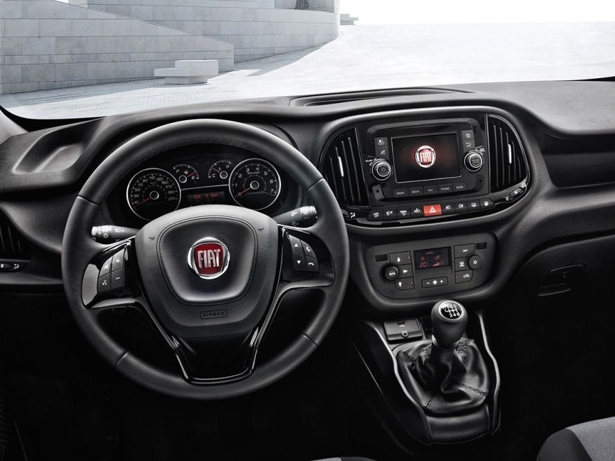 fiat_doblo_belso | Vezess